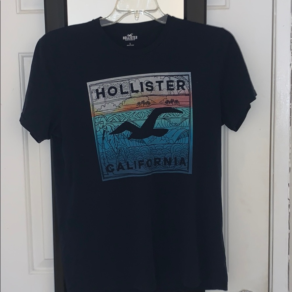Hollister t-shirt